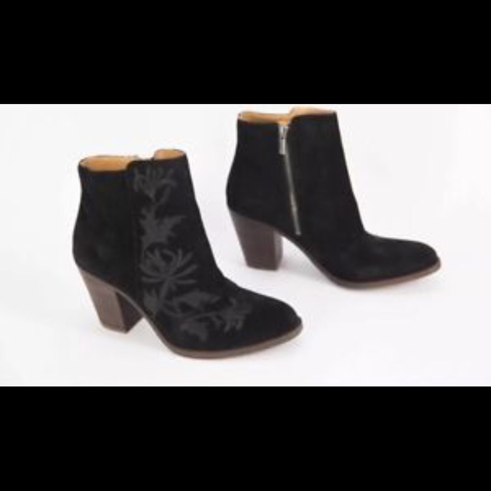 Lucky Brand ankle booties